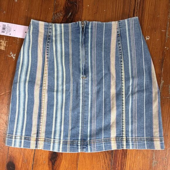 NWT Wild Fable Women’s Size 2 Mini Denim Skirt Multi Color Striped Stretch - Picture 5 of 6